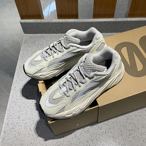 yezi yeezy椰子鞋700灰白海盐正品官网正版黑武士老爹鞋男莆田鞋