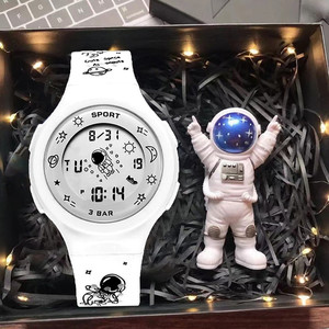 儿童手表男太空人表盘中学生时尚潮流防水夜光多功能黑科技电子表