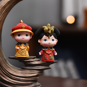 宫廷皇帝小摆件可爱卡通家居装饰品情侣皇上皇后结婚礼物桌面摆设