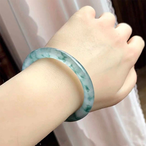 云南天然翡翠手镯a货缅甸正品冰种阳绿飘花细条贵妃玉镯子女款