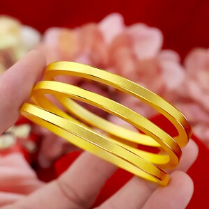 香港18k黄金手镯光面实心手环新款磨砂闭口死口方型金手镯