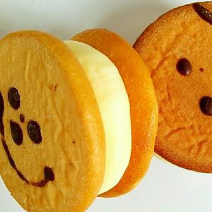 笑脸奶油夹心蛋糕硬奶油80后怀旧奶油蛋糕老式奶油夹心面包娃娃脸