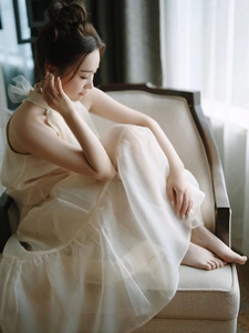 新中式挂脖晨袍新娘婚礼系带无袖长裙日常可穿轻婚纱连衣裙度假裙