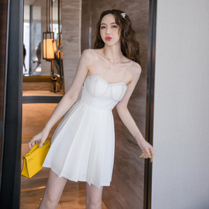 白色吊带裙抹胸法式名媛礼服高定轻奢女装高级感夏镶钻重工连衣裙