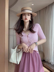 法式复古V领设计感粉紫色短袖短款针织开衫女夏冰丝打底上衣薄款