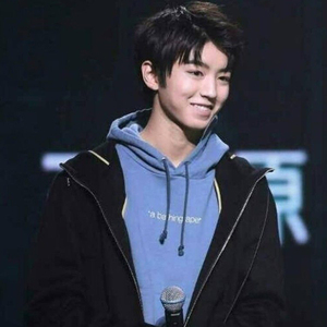 秋冬季王俊凯同款中餐厅2衣服学生韩版宽松连帽蓝色卫衣男女外套