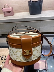 代购celine赛琳 新款凯旋门圆筒女包tambour单肩包老花饭盒水桶包