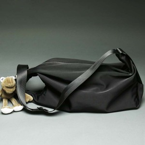 普拉达牛津女包