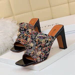 新加坡服装珠绣娘惹鞋马来西亚拖鞋珠鞋中跟同款小娘惹
