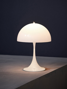 台灯卧室床头灯创意简约现代家用网红时尚主卧室客厅北欧风格ins