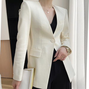 白色小西装外套女22春秋新款设计感时尚修身高端无领长袖西服上衣
