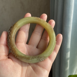 新疆和田玉糖黄口黄玉雕花梅花手镯玉镯女镯