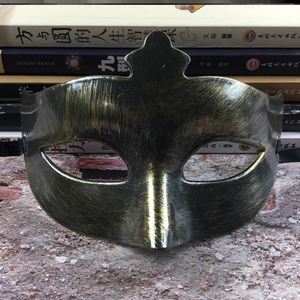 蒙面唱将面具同款