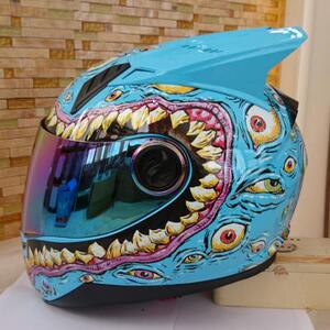 摩托车头盔怪兽