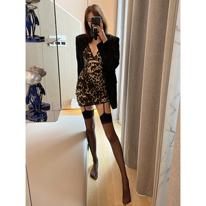 日本蕾丝吊带一体式丝袜纯欲黑丝吊带袜性感过膝长筒袜黑色丝袜