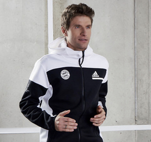 拜仁慕尼黑官方正品丨拜仁代购欧冠黑白连帽外套 拜仁外套代购