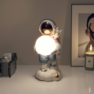 太空人小夜灯摆件创意电竞房儿童房桌面装饰品宇航员男生生日礼物