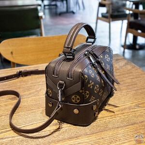 belunis专柜香港轻奢经典波士顿女包贝伦妮斯