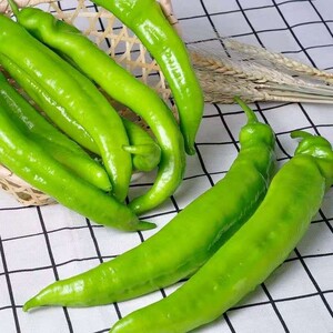 山东青辣椒新鲜青椒农家自种羊角椒蔬菜长辣椒包邮小尖椒直发5斤
