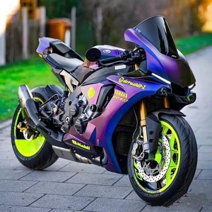 雅马哈摩托车跑车重机400cc