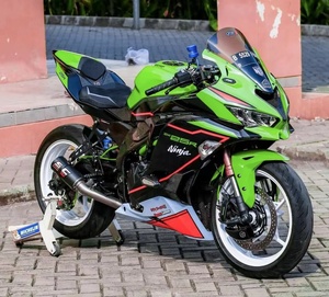 小忍者摩托车川崎400cc