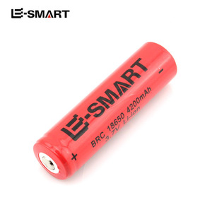 强光手电筒专用锂电池 3.7V锂离子18650充电锂电池 高容进口电芯