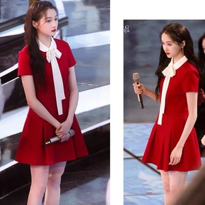 学院风红色连衣裙女2024夏季新款法式设计感小众收腰显瘦礼服短裙