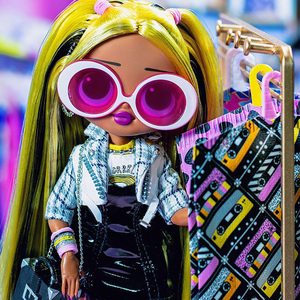 lol惊喜娃娃大姐姐2代美发omg娃娃女孩玩具仿真精致套装儿童礼盒