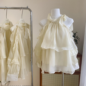 超仙仙气挂脖木耳边上衣女夏季法式漂亮别致减龄光泽系带露肩小衫