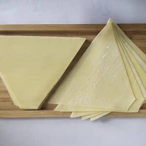 贵州新鲜抄手皮饺子皮混沌皮云吞皮三角形抄皮饺皮梯形抄手