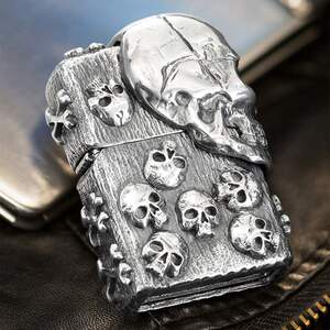 zippo打火机原装正品日版原装重盔甲机万恶之城防风 金银色大骷髅