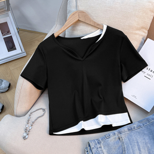 黑白撞色v领短袖t恤女夏季设计感小众别致修身短款拼接假两件上衣