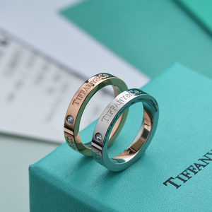 代购tiffany蒂芙尼戒指三钻铂金对戒情侣婚戒生日礼物送女友男友