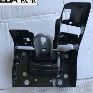 301发动机左支架