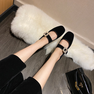 superqueen21珍妮日记~rv方扣水钻漆皮复古玛丽珍单鞋女 粗跟中跟