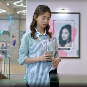 青春创世纪钱希西吴谨言同款蓝色条纹衬衫时尚百搭简约女私人订制