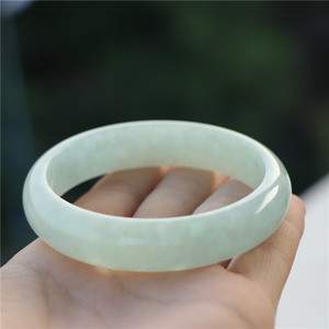 缅甸翡翠手镯白玉