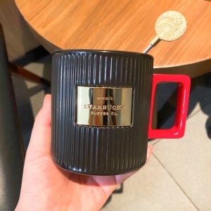 星巴克2020经典黑金马克杯创意描金铜章杯大容量陶瓷杯男生礼物