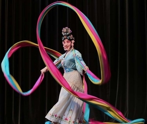 长绸舞舞蹈彩绸飞天舞绸子彩带练习专用水袖演出服表演飘带长稠