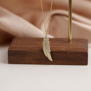 s925纯银叶子满钻项链女轻奢小众设计感简约日韩气质百搭锁骨链