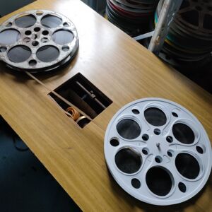 16mm放映机用电影拷贝胶片摆件收藏老电影《黑风寨》全新片夹色红