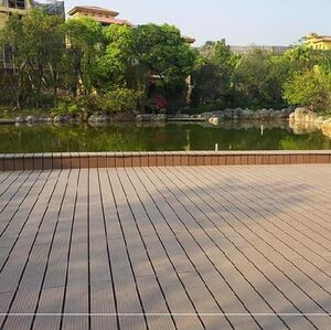 庭院地板木板阳台防火户外塑木浴室防腐木拼接铺设木塑花园防潮板