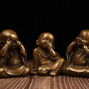 不听不闻不问摆件