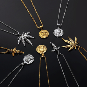 施华洛世奇元素钛钢项链男女潮流嘻哈hiphop小天使吊坠男士街头蹦