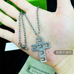 gucci/古驰21新款纯银做旧方形g镂空十字架吊坠链扣式男女士项链