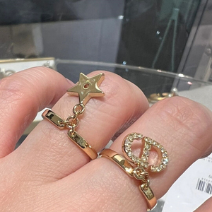 代购dior/迪奥黄铜戒环水钻三合一戒指字母cd镶钻叠戴星星指环女