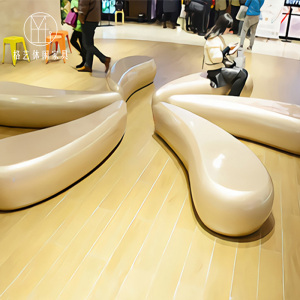 定制玻璃钢长条坐凳金色花瓣座椅商场公共区创意休闲多人凳子直销