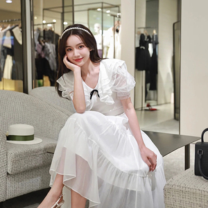 白色v领网纱长裙