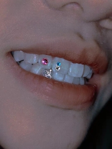 hope欧美风diy牙钻牙饰嘻哈辣妹粘牙套牙贴个性镶钻心形925银饰