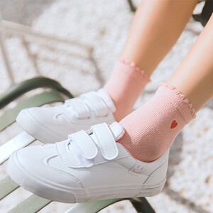 白袜女中筒爱心